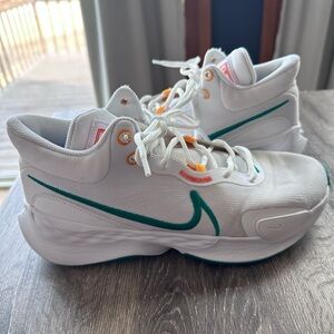 Nike Renew Elevate 3 basketball sneaker shoe White Malachite